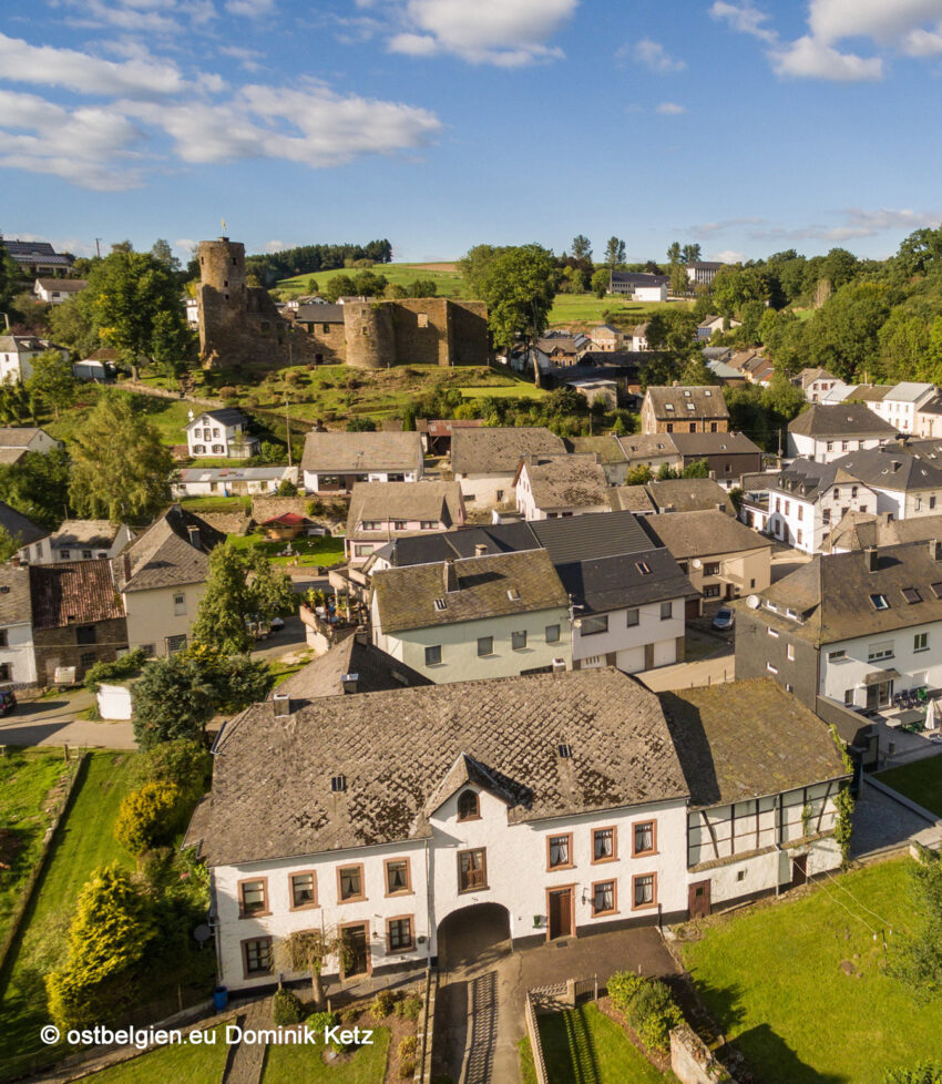Burg-Reuland Panorama 02c Ostbelgien.eu - Dominik Ketz Copyright